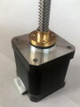 Krokový motor 0,56 Nm s integrovaným trapézem T8x8 a maticí