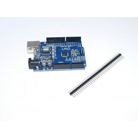 Arduino Uno s USB kabelem